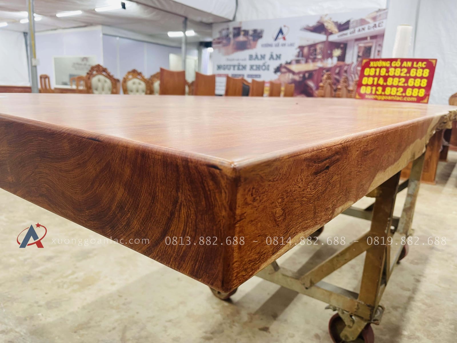 Siêu phẩm bàn ăn nguyên khối 274 x 84 x 10cm hàng tuyển (Anh Hùng,Phú Thọ) 14 mặt gỗ dày 10p cực giá trị