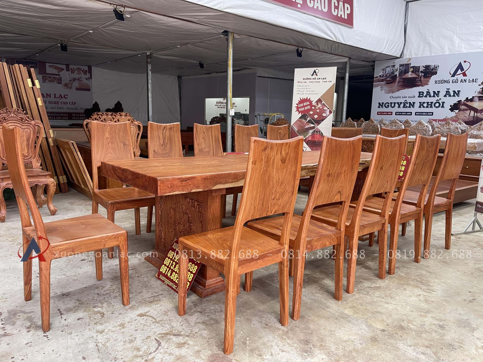 Bộ bàn ăn nguyên khối 2m74 và 12 ghế trơn hiện đại gỗ hương đá (Anh Nam, Ninh Bình) 26 bộ bàn 12 ghế cực lớn