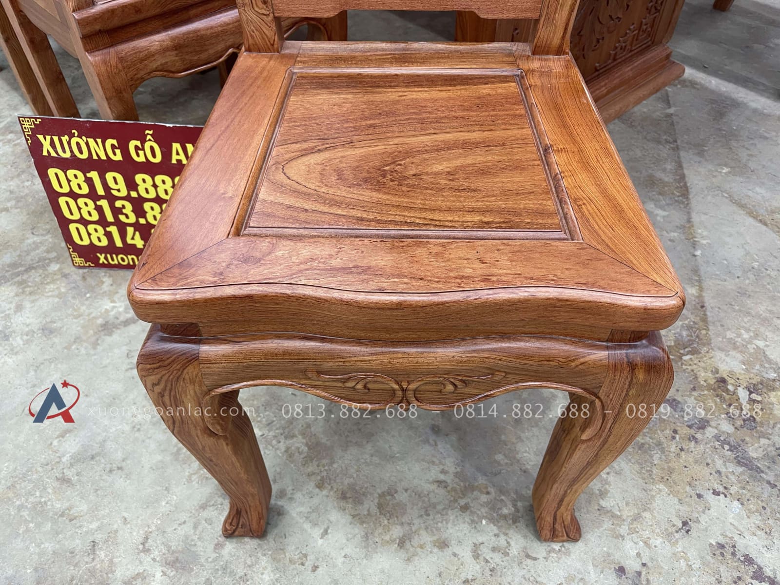 Siêu phẩm bàn ăn nguyên khối 2m75 với 10 ghế cây đàn gỗ hương đá (Chú Kỷ, Hà Tĩnh) 22 mặt ngồi khung tranh dày dặn