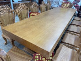 Bộ bàn ăn nguyên khối 355x107x15cm với 12 ghế louis gỗ gõ đỏ (Chị Hoa, Hải Phòng) 12 bàn ăn nguyên khối gỗ gõ đỏ