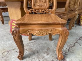 Bộ bàn ăn nguyên khối và 8 ghế hồng hạt gỗ gõ đỏ (Chị Hồng, Hải Phòng) 19 hệ chân yếm đục lá tây