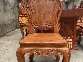 Bộ bàn ăn nguyên khối siêu vip cùng 8 ghế louis gỗ hương đá (Anh Tân, Vĩnh Phúc) 14 mặt trước của mẫu ghế louis hoàng gia