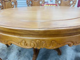 Bộ bàn ăn tròn 1m37 và 8 ghế louis ngọc mặt trời gỗ gõ đỏ (Anh Trọng, Đà Nẵng) 11 yếm bàn đục hoa lá tây