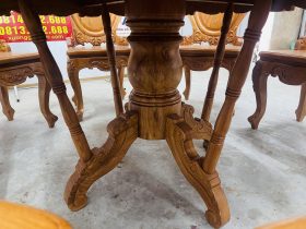 Bộ bàn ăn tròn 1m37 và 8 ghế louis ngọc mặt trời gỗ gõ đỏ (Anh Trọng, Đà Nẵng) 12 hệ chân bàn thiết kế độc đáo