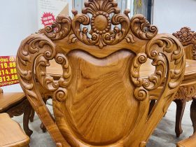 Bộ bàn ăn tròn 1m37 và 8 ghế louis ngọc mặt trời gỗ gõ đỏ (Anh Trọng, Đà Nẵng) 15 vách ghế đục tịa hoa lá tinh xảo