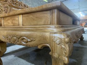 Mẫu bàn ghế louis hoàng gia gỗ gõ đỏ mặt tràn 4cm siêu vip 16 thân bàn có tích hợp ngăn kéo