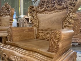 Mẫu bàn ghế louis hoàng gia gỗ gõ đỏ mặt tràn 4cm siêu vip 18 ghế đơn louis hoàng gia