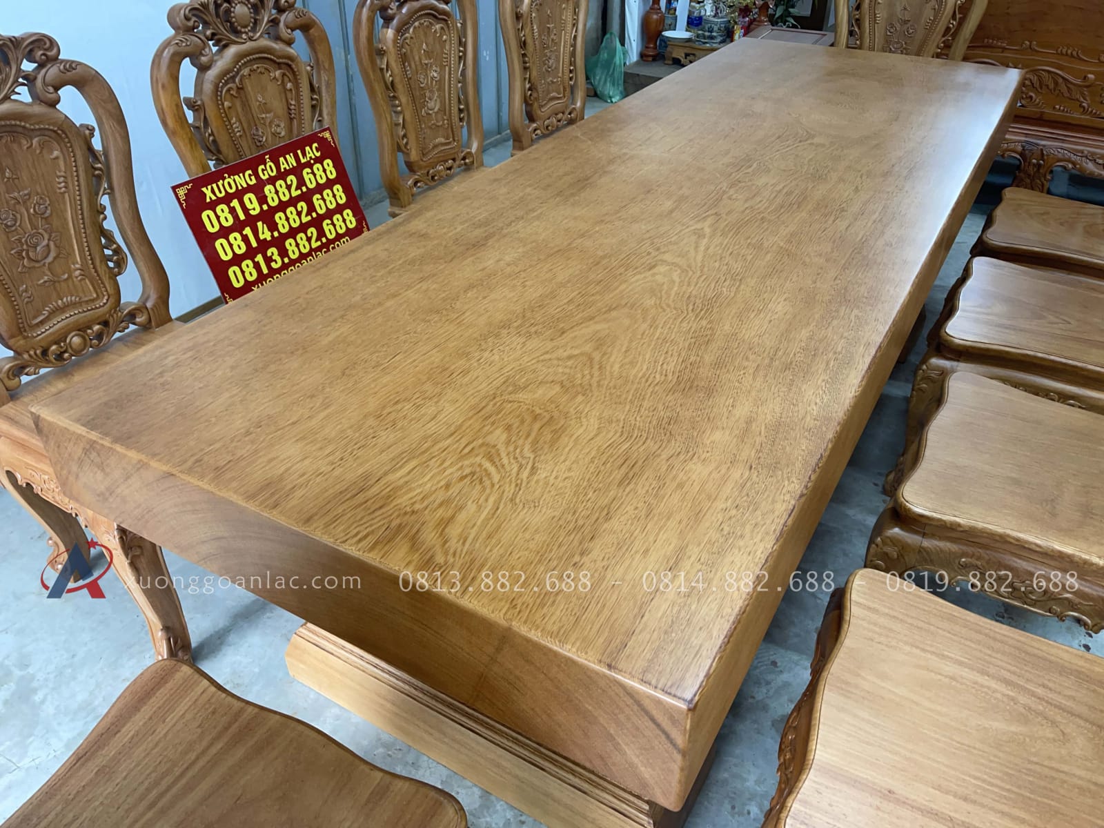 Bộ bàn ăn nguyên khối và 10 ghế hồng hạt gỗ gõ đỏ cao cấp (Chị Ngà, Ninh Bình) 19 bàn ăn nguyên khối gỗ gõ đỏ