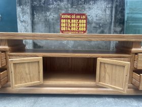 Mẫu kệ tivi trơn 2m60 gỗ gõ đỏ pachy (Chú Tuấn Anh - Thanh Xuân, Hà Nội) 12 khoang tủ ở khu vực trung tâm