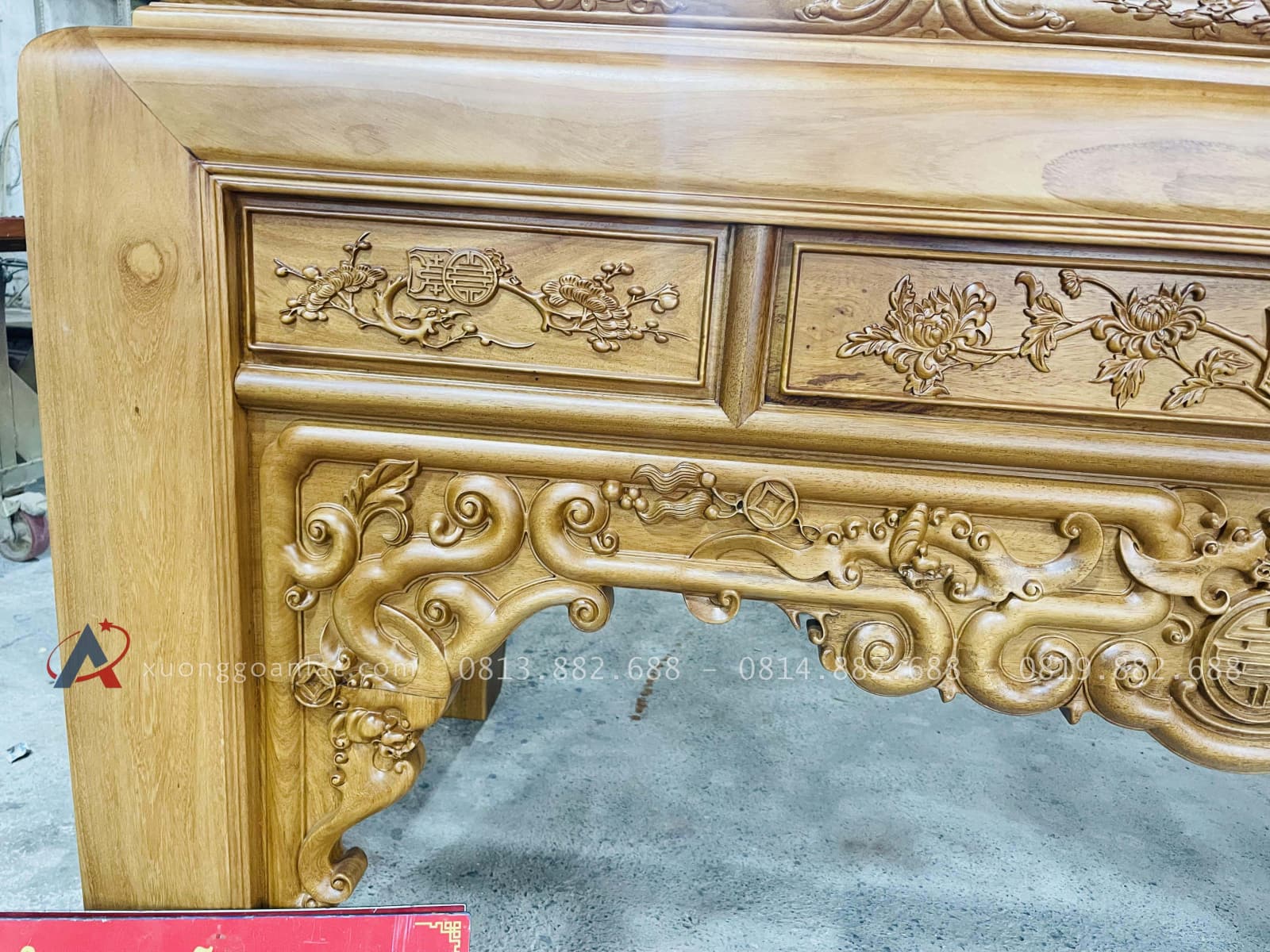 Án gian thờ Ngũ Phúc gỗ gõ đỏ chân 16 giao Huế 19 yếm dạ tiền đục dơi chữ thọ