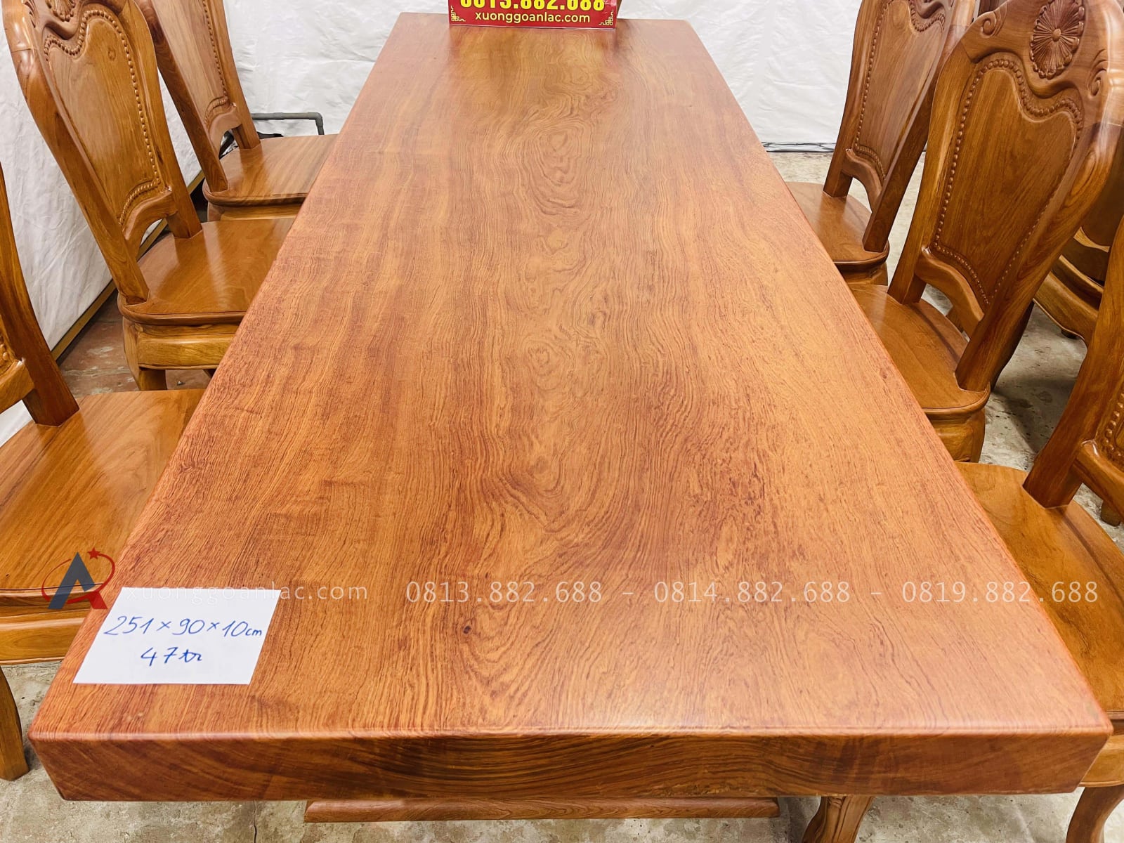 Mẫu bàn ăn nguyên khối kích thước 251x90x10cm siêu vip 11 Mẫu bàn ăn nguyên khối gỗ gõ đỏ
