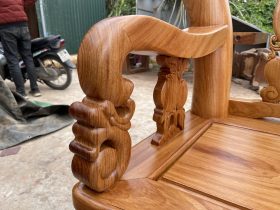 tay ghế tạo hình cong lượn