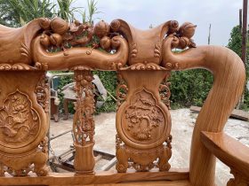 ghế minh quốc đào cột 14