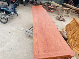 Mẫu kệ tivi louis hoa hồng gỗ hương đá và gỗ gõ đỏ cao cấp 19 kệ tivi mặt khung tranh ván liền