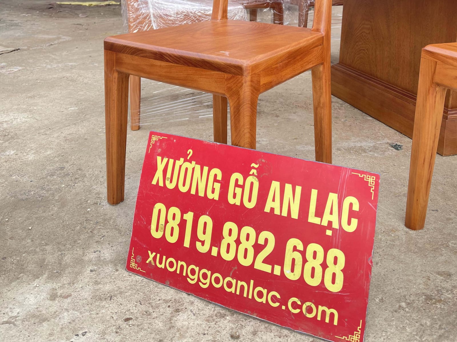 Siêu phẩm bàn ăn nguyên khối cùng 20 ghế hiện đại gỗ gõ đỏ cao cấp (Chú Hưng,Thái Bình) 31 Mặt ghế ván tràn
