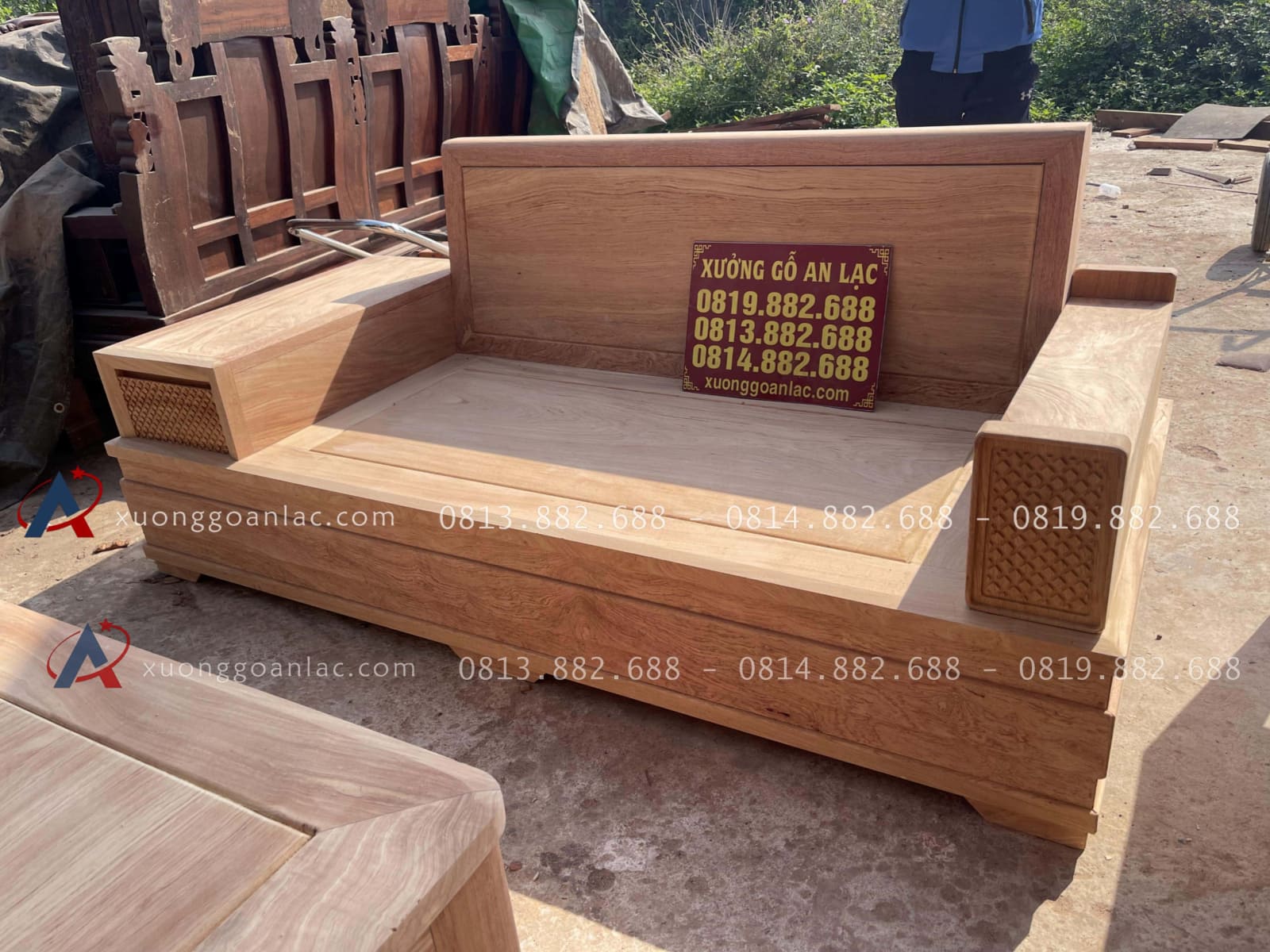 Mẫu sofa hiện đại hàng 5 món gỗ hương đá cao cấp (Chú Phương - Hà Nam) 5 ghế đôi gỗ hương đá