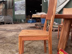 Bản mộc bàn ăn 8 ghế trơn hiện đại gỗ hương đá cao cấp (Anh Tuấn,Thái Bình) 18 ghế ăn gỗ hương đá