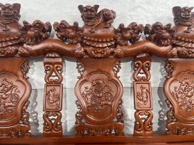 chương ghế đục hình tượng con nghê