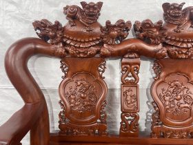 vách ghế đục tam sư