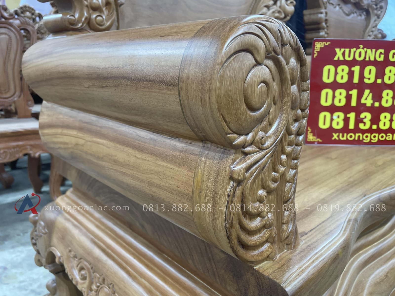 Trọn bộ hoàng gia louis 10 món chân 14 gỗ gõ đỏ ( Chú Kiên-Nghệ An) 36 tay ghế 14p cuộn lá tây