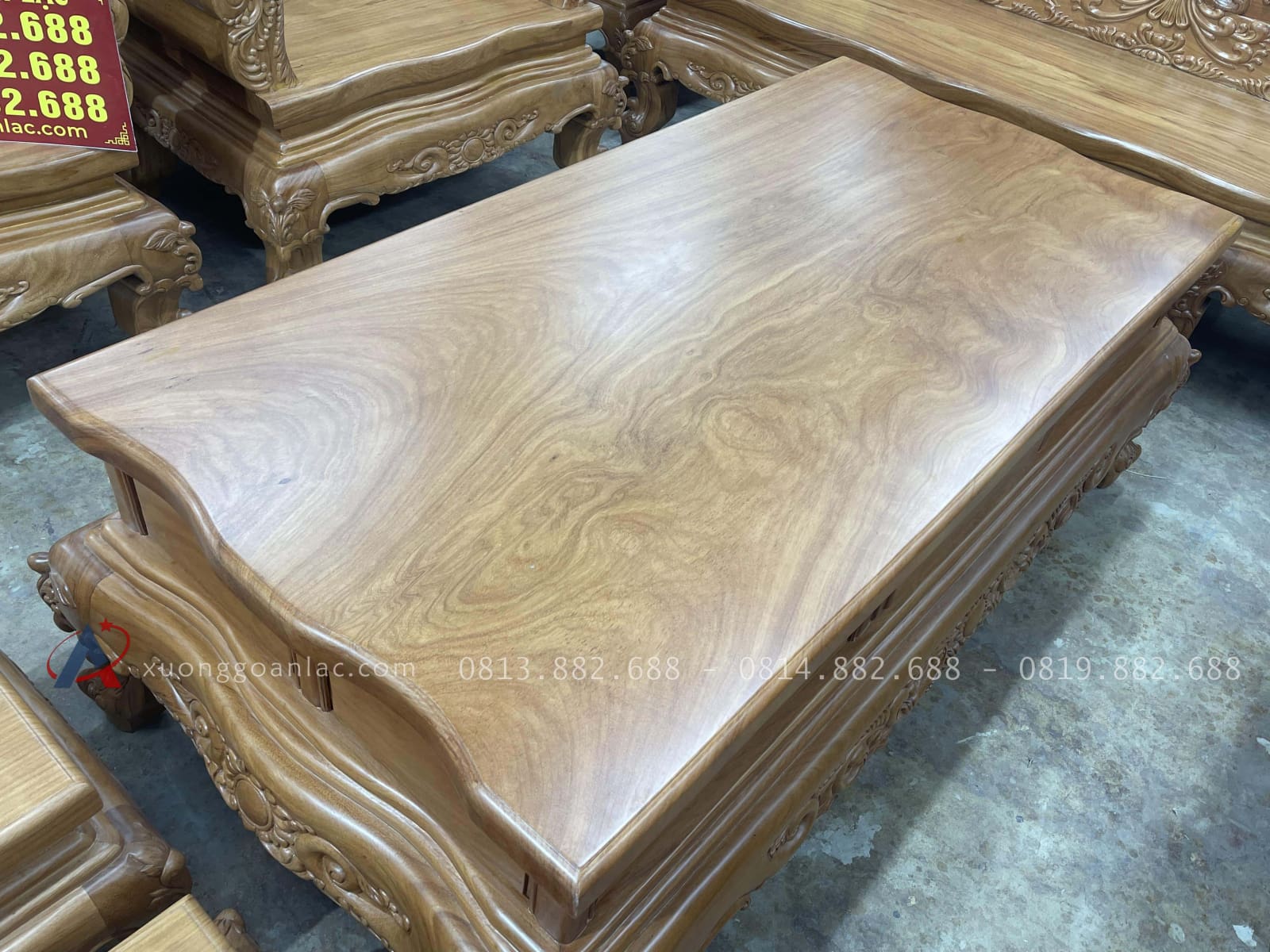 Trọn bộ hoàng gia louis 10 món chân 14 gỗ gõ đỏ ( Chú Kiên-Nghệ An) 27 bàn trà gỗ gõ đỏ mặt liền tấm dày 6p