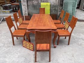 Bộ bàn ăn chân cong cùng 8 ghế trơn hiện đại gỗ hương đá (Anh Tuyển, Nam Định) 12 bộ bàn ăn 8 ghế