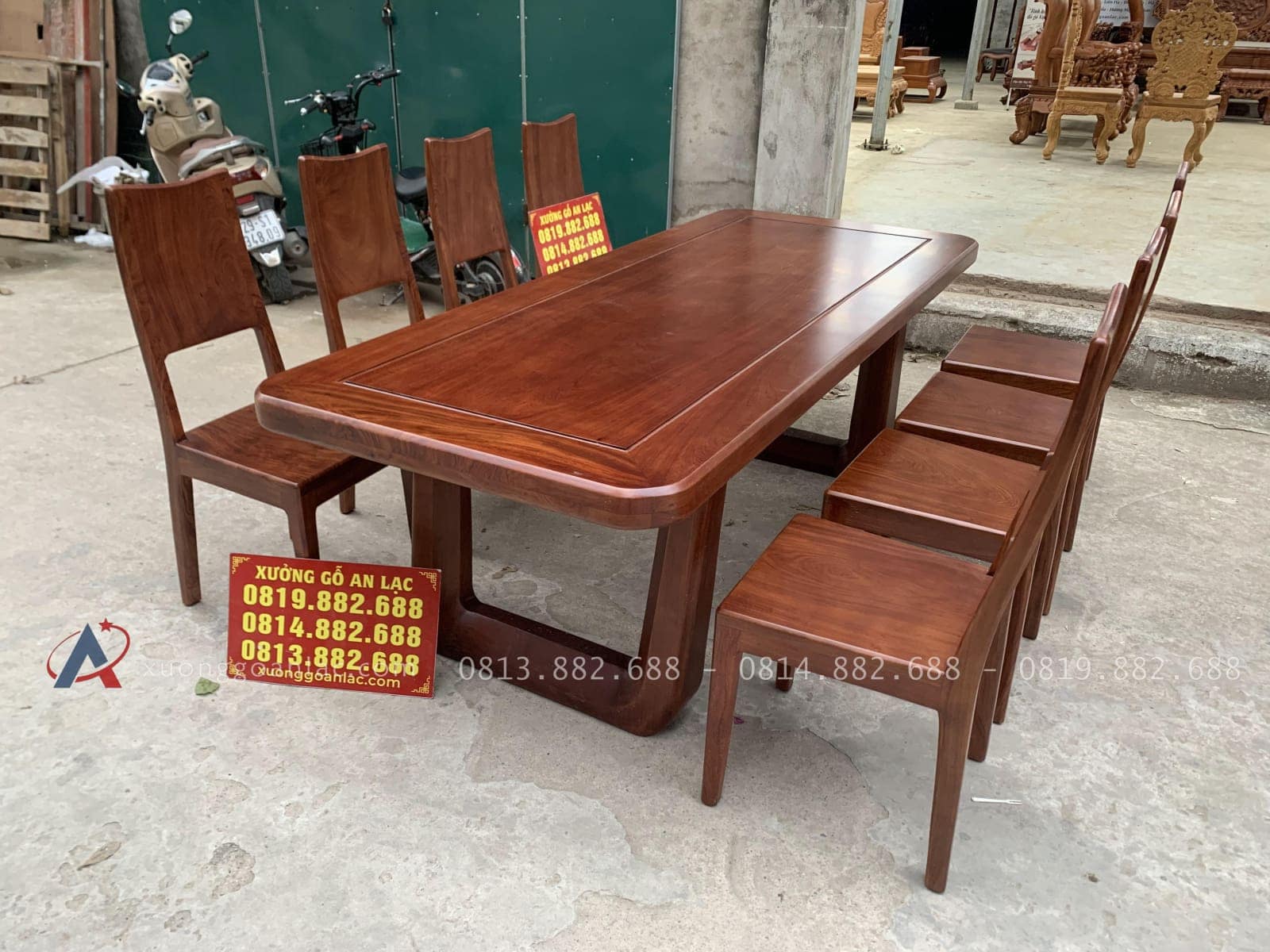Bộ bàn ăn 8 ghế trơn hiện đại gỗ hương đá phun màu óc chó (Chú Sa, Sài Gòn) 21 bộ bàn ghế gỗ hương đá phun màu óc chó