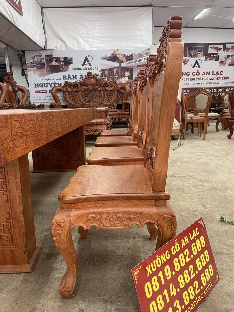 Bộ bàn ăn nguyên khối dày 15cm cùng 8 ghế louis gỗ hương đá siêu vip (Anh Hoàng, Hải Phòng) 30 bộ bàn ăn 8 ghế cao cấp