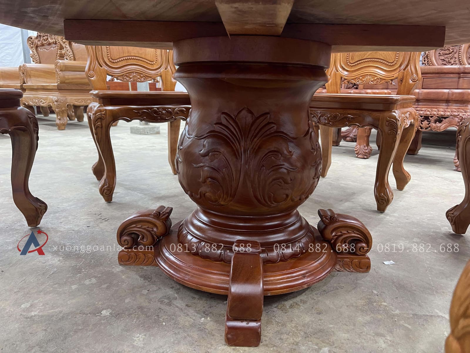 Bộ bàn ăn tròn nguyên khối 6 ghế louis gỗ gõ đỏ cao cấp (Chú Khiết, Bắc Giang) 28 chân bàn nguyên khối 40cm