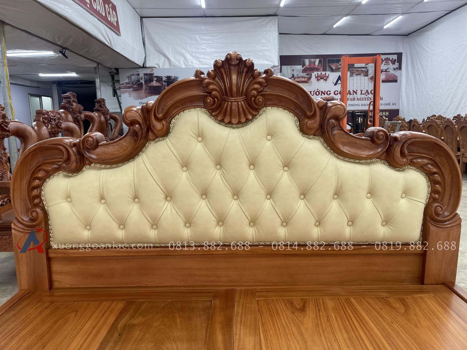Giường hoàng gia louis bọc đệm gỗ gõ đỏ 1m8 x 2m 21 giường ngủ louis hoàng gia