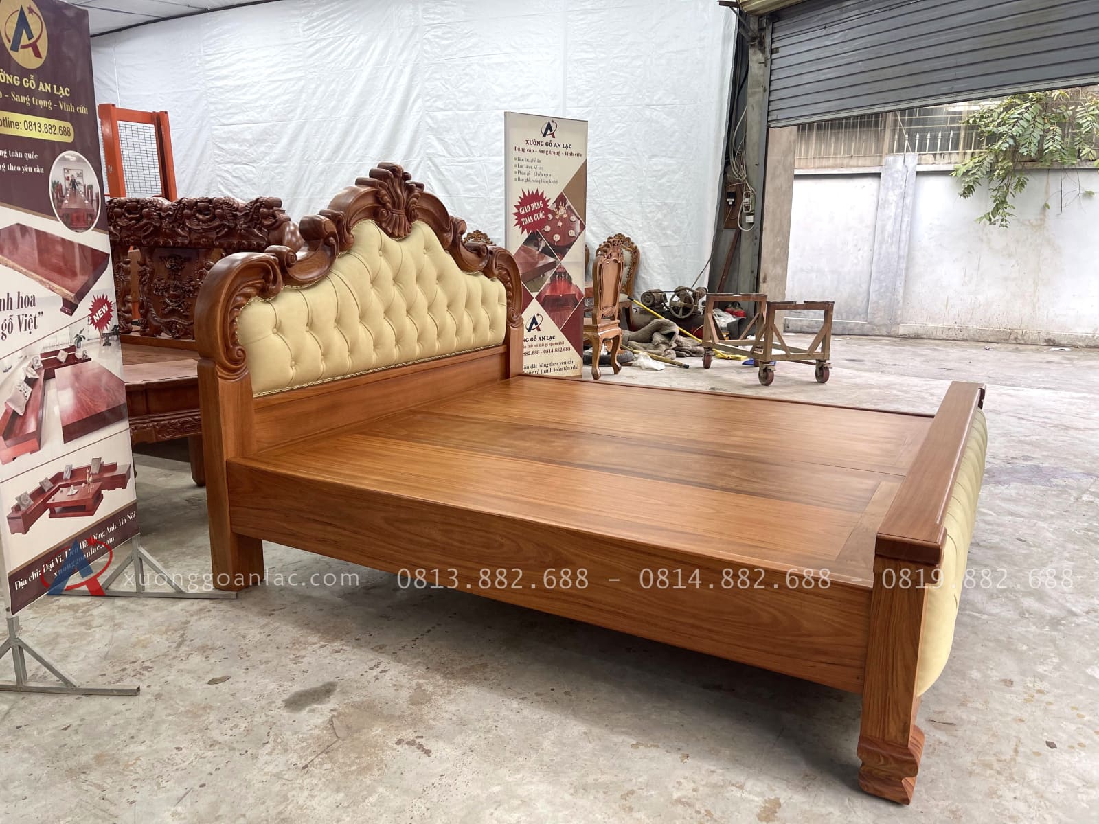 Giường hoàng gia louis bọc đệm gỗ gõ đỏ 1m8 x 2m 26 mẫu giường louis hoàng gia