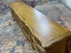 Mẫu kệ tivi louis hoàng gia 2m37 gỗ gõ đỏ (Anh Bách, Hưng Yên) 11 mặt kệ khung tranh ván liền