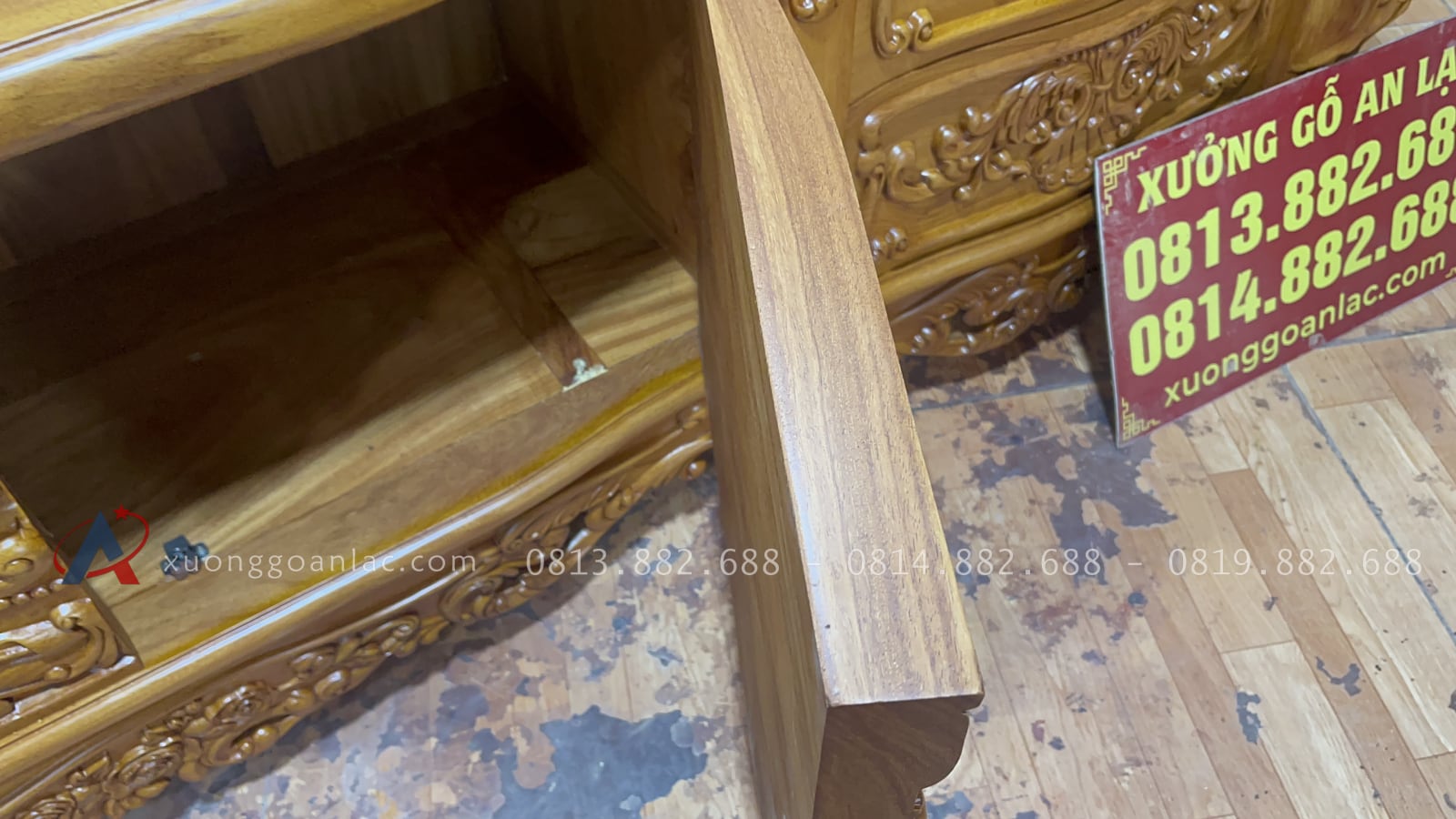 Mẫu kệ tivi louis hoàng gia 2m37 gỗ gõ đỏ (Anh Bách, Hưng Yên) 24 cánh tủ gỗ hương dày dặn