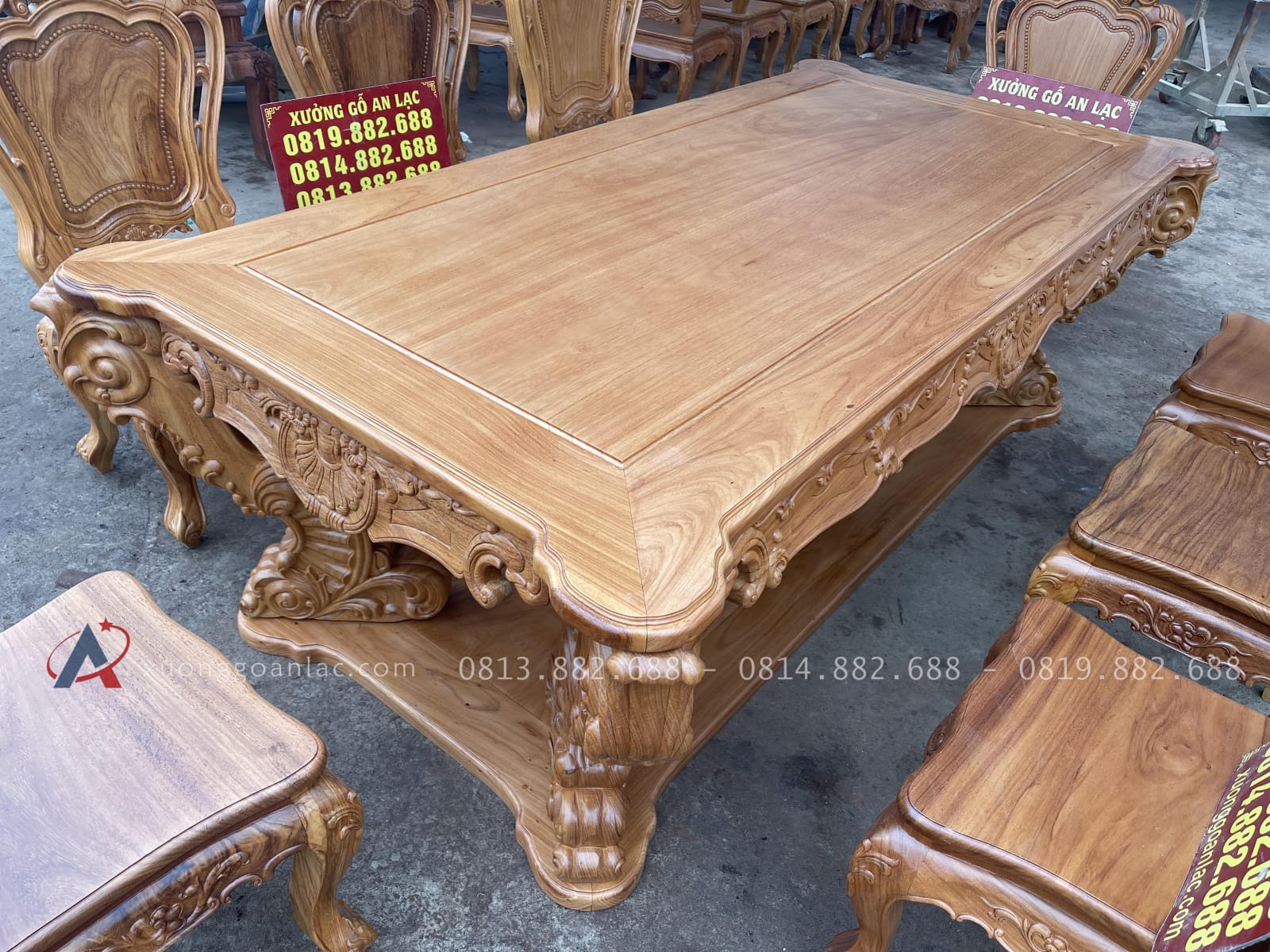 Bộ bàn ăn hoàng gia vip cùng 8 ghế louis gỗ gõ đỏ (Anh Võ, Hà Giang) 22 bàn ăn gỗ gõ đỏ hoành tráng