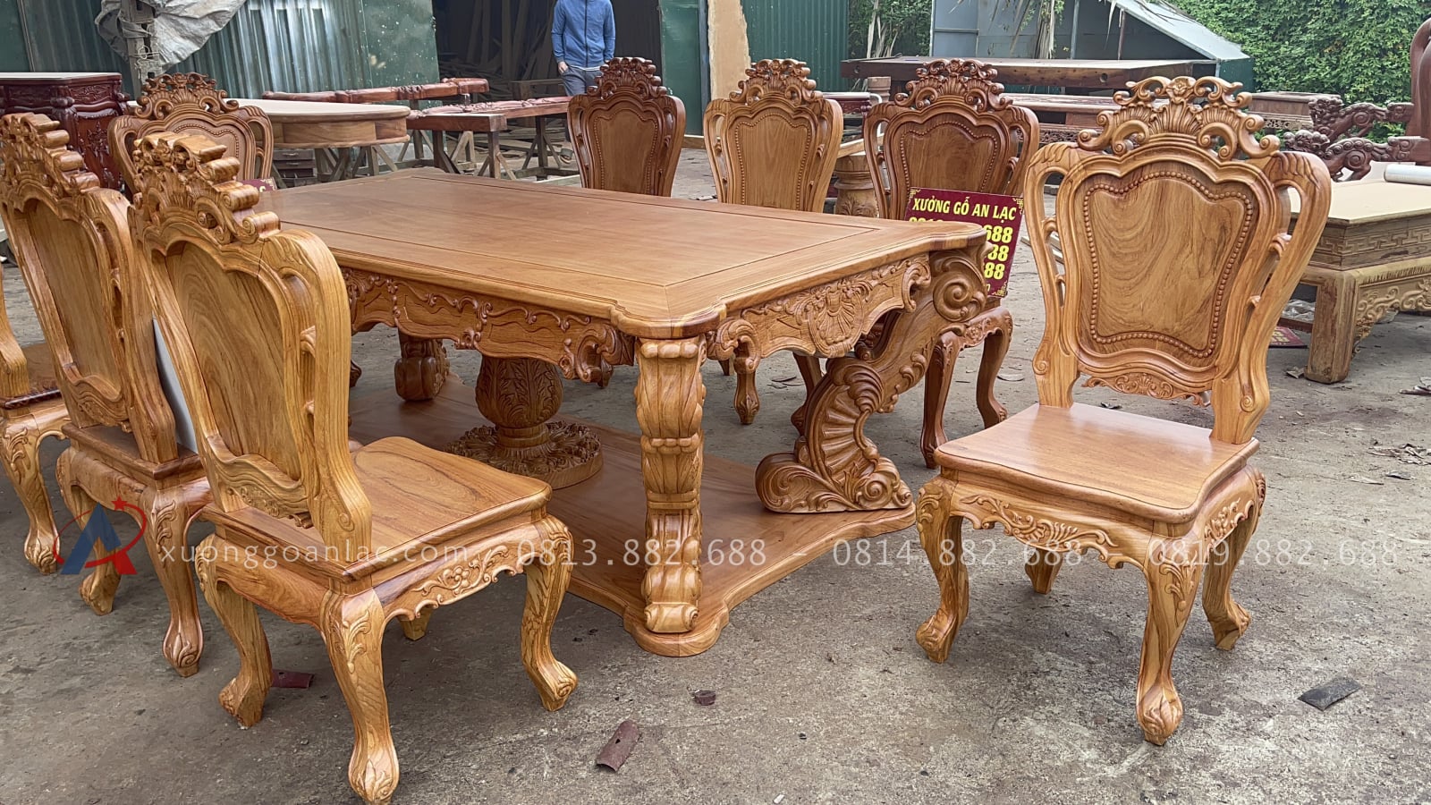 Bộ bàn ăn hoàng gia vip cùng 8 ghế louis gỗ gõ đỏ (Anh Võ, Hà Giang) 25 bộ bàn ăn 8 ghế louis