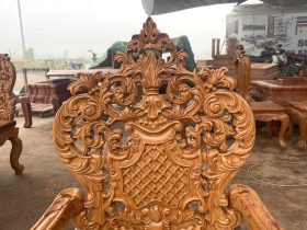 Bộ bàn ăn hoàng gia vip 8 ghế louis gỗ gõ đỏ cao cấp (Anh Minh, Hưng Yên) 25 lưng tựa đục full họa tiết
