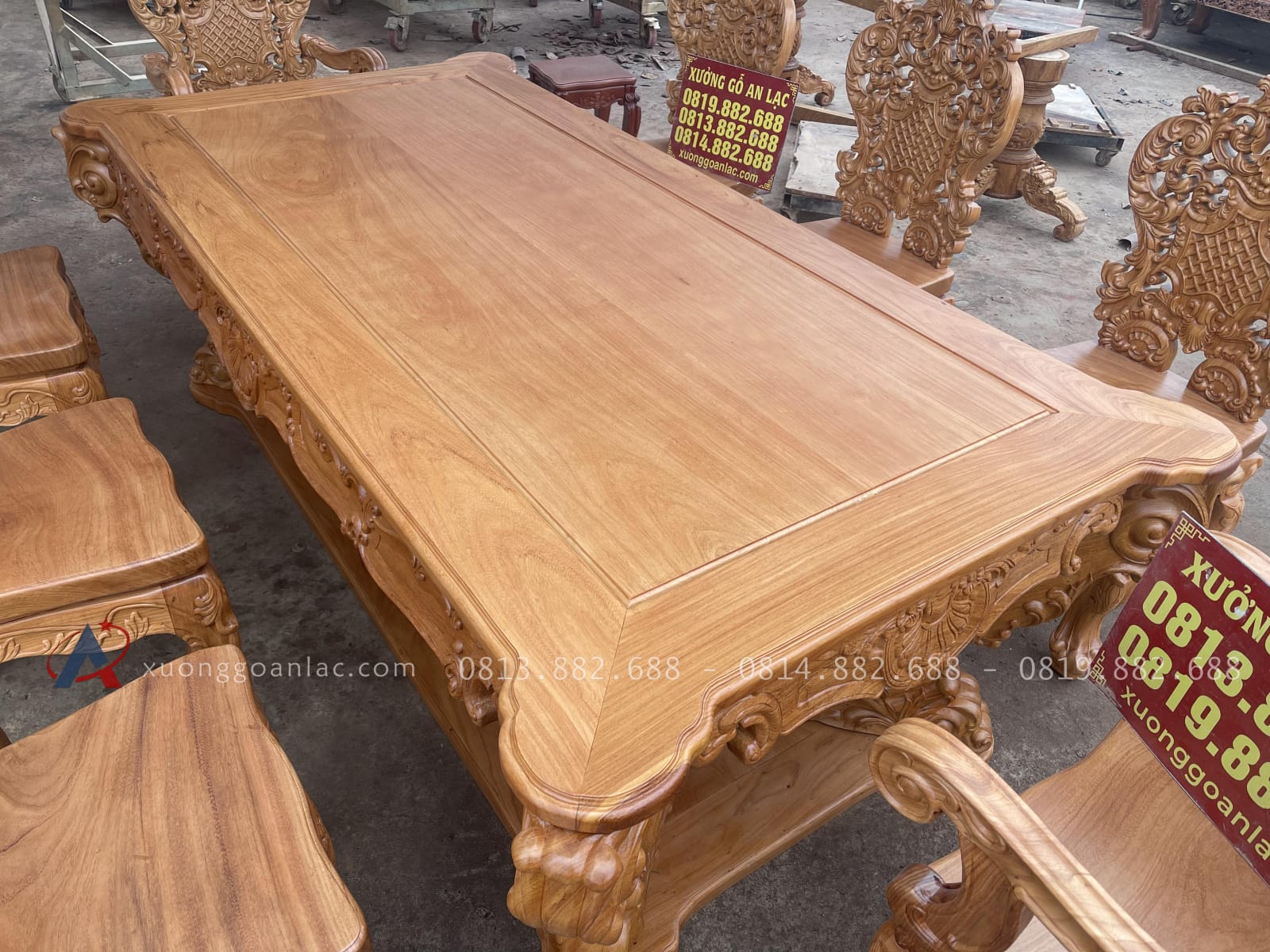 Bộ bàn ăn hoàng gia vip 8 ghế louis gỗ gõ đỏ cao cấp (Anh Minh, Hưng Yên) 34 bàn ăn louis kích thước lớn