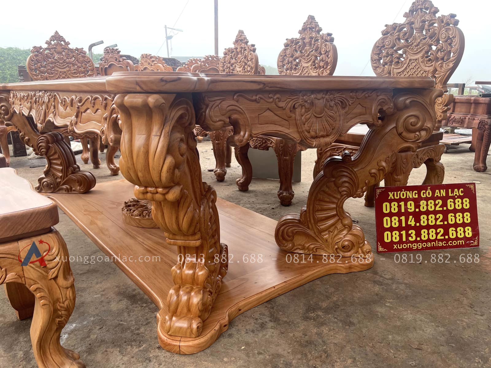 Bộ bàn ăn hoàng gia vip 8 ghế louis gỗ gõ đỏ cao cấp (Anh Minh, Hưng Yên) 35 hệ chân bàn cực đẳng cấp