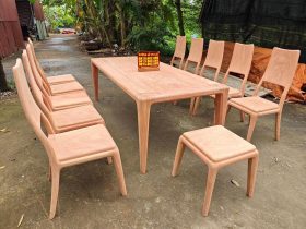 Bộ bàn ăn 10 ghế tựa trơn hiện đại gỗ hương đá (Anh Ninh, TP Hạ Long) 13 bộ bàn ăn gỗ hương đá với 10 ghế tựa rơn hiện đại