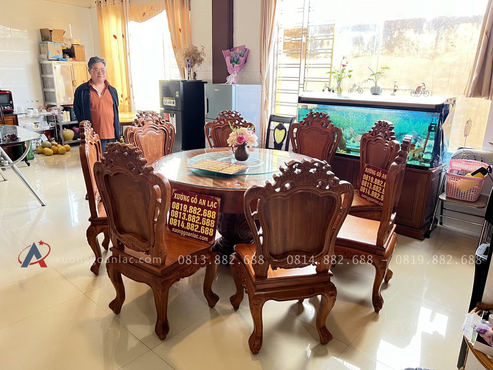 Bàn giao bộ bàn ăn tròn nguyên khối gỗ gõ đỏ (Anh Thể, Cao Bằng) 12 Bàn ăn tròn nguyên khối gỗ gõ đỏ hàng tuyển vip