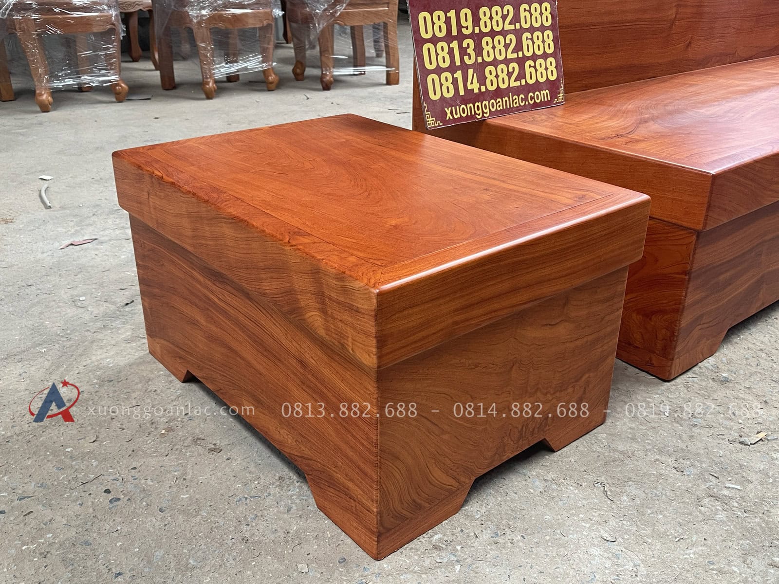 Mẫu sofa khung ván giả nguyên khối gỗ hương đá 26 đôn góc nguyên khối gỗ gõ đỏ của bộ sản phẩm sofa góc chữ L gỗ hương đá