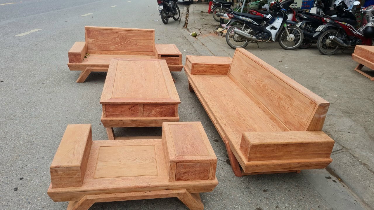 Bộ bàn ăn 10 ghế tựa trơn hiện đại gỗ hương đá (Anh Ninh, TP Hạ Long) 2 sofa chân thuyền gỗ Hương Đá