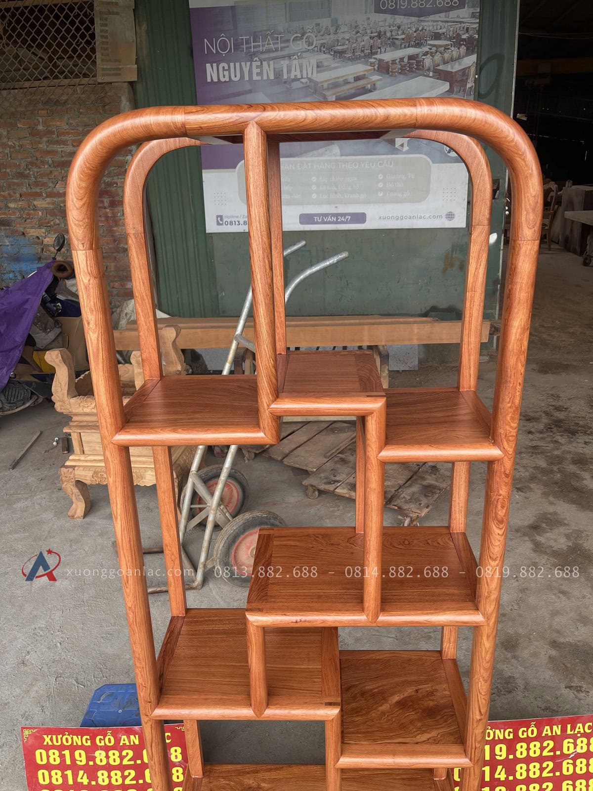 Mẫu kệ trang trí gỗ hương đá (anh Bình - Hà Nam) 21 kệ làm từ gỗ hương đá cao cấp