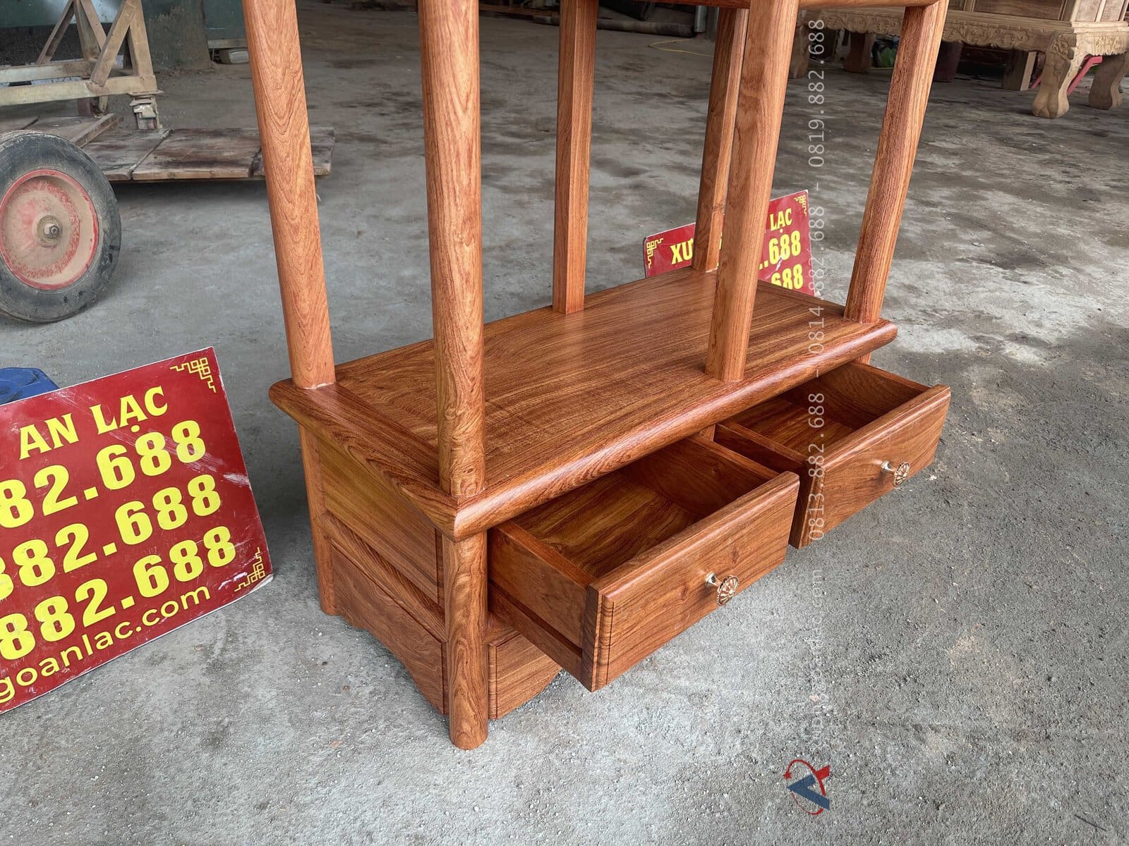 Mẫu kệ trang trí gỗ hương đá (anh Bình - Hà Nam) 22 kệ trang tri gỗ hương đá đẹp vip