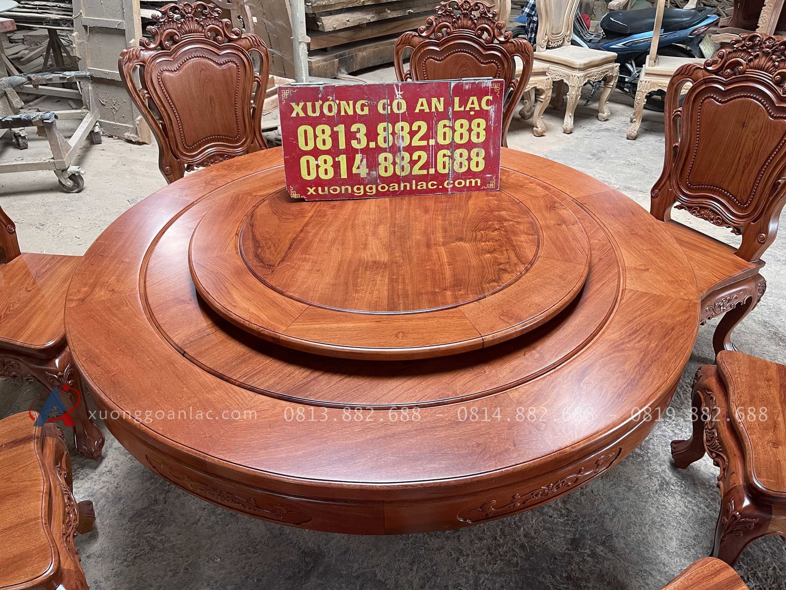 Bộ bàn ăn tròn xoay 8 ghế gỗ hương đá cao cấp (Bác Tiên, Thanh Hoá) 23 Mẫu bàn ăn tròn mâm xoay 8 ghế louis cao cấp