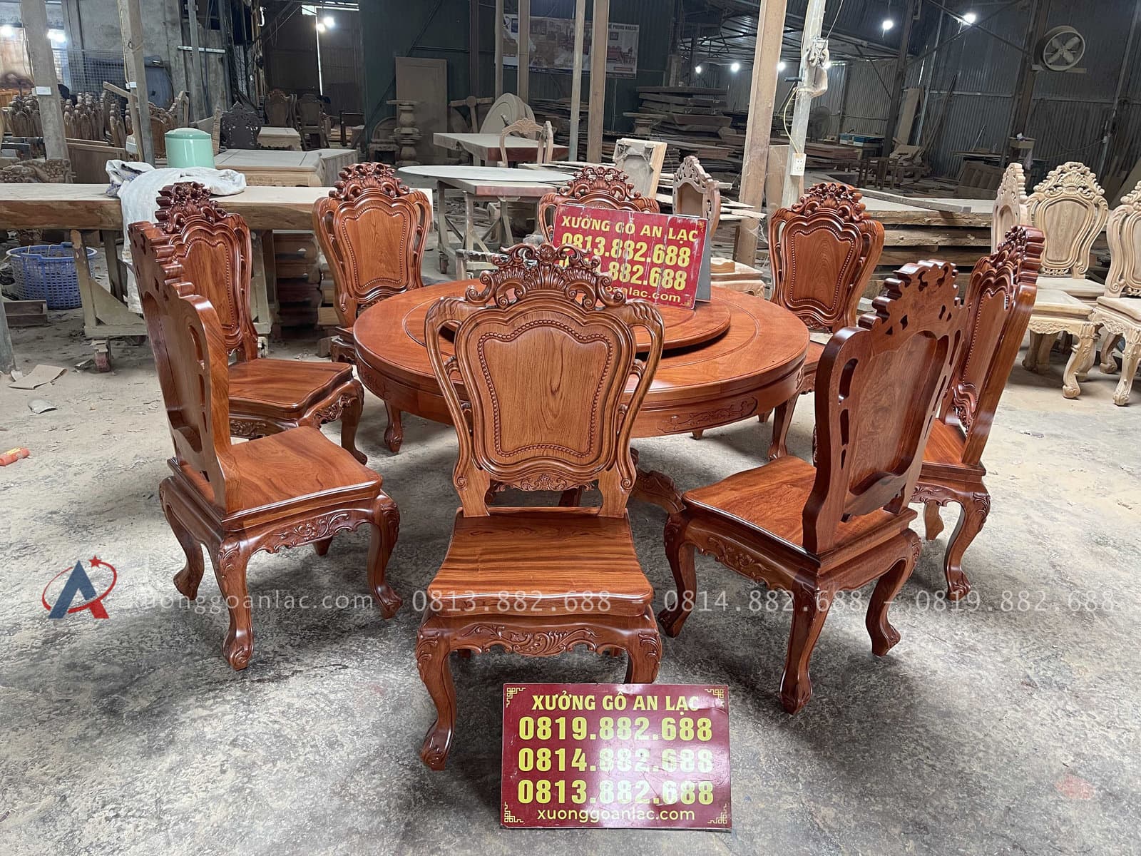Bộ bàn ăn tròn xoay 8 ghế gỗ hương đá cao cấp (Bác Tiên, Thanh Hoá) 3 Bộ bàn ăn tròn xoay 8 ghế gỗ hương đá cao cấp (Bác Tiên, Thanh Hoá) - Ảnh 3