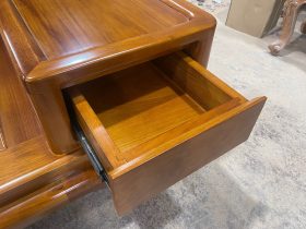 bệ tì tay của đoản dài gỗ pachy hiện đại