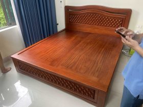 giường luxury gỗ gõ đỏ cao cấp