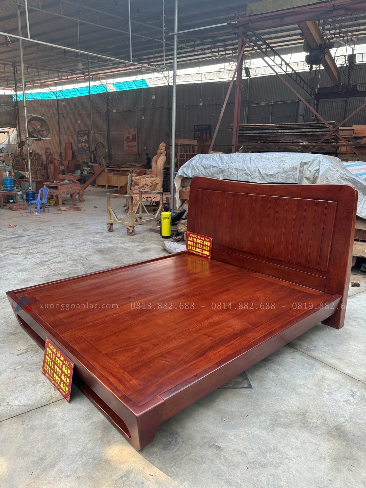Hoàn thiện giương zito nguyên khối 1m8x2m gỗ hương đá 12 Giát giường: khung 3 ván 1