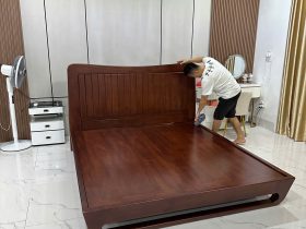 Bàn giao giường Zito chân hươu 1m8 x 2m Gỗ Hương Đá 9 Mẫu giường zito Hương Đá phun màu óc chó , khi kê vào vòng làm điểm nổi bật cho căn phòng